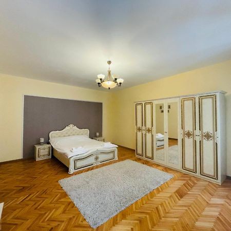 Londof Schei Apartments - Downtown Brasov Ngoại thất bức ảnh