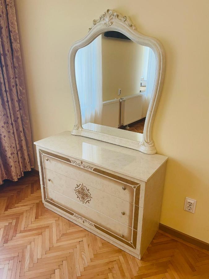 Londof Schei Apartments - Downtown Brasov Ngoại thất bức ảnh