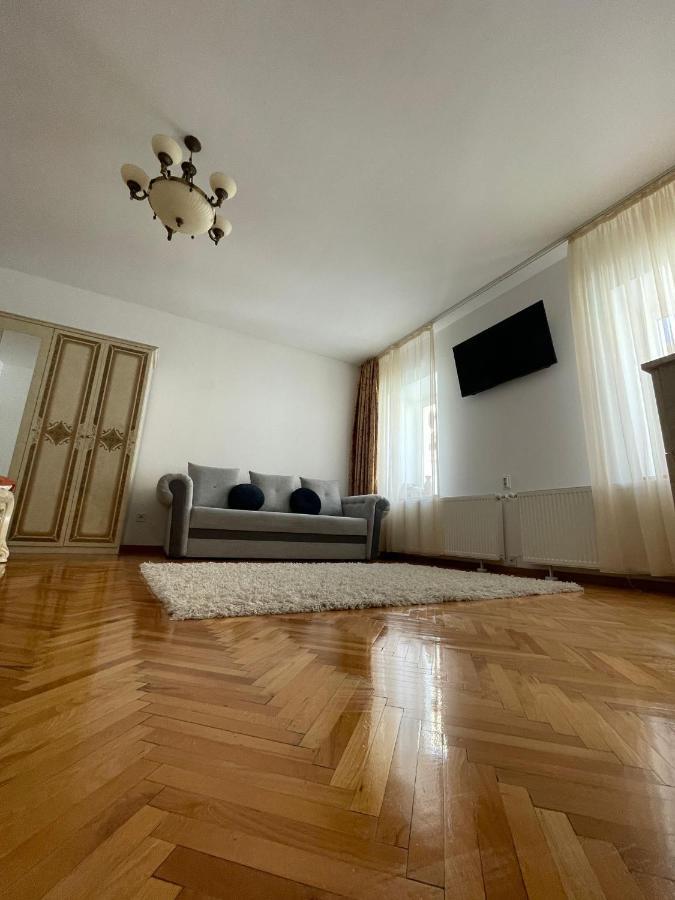 Londof Schei Apartments - Downtown Brasov Ngoại thất bức ảnh