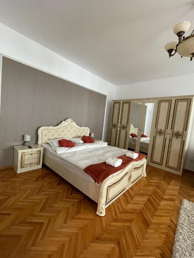 Londof Schei Apartments - Downtown Brasov Ngoại thất bức ảnh